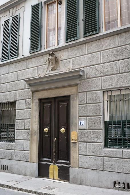 Appartamento Romana Florens Exteriör bild