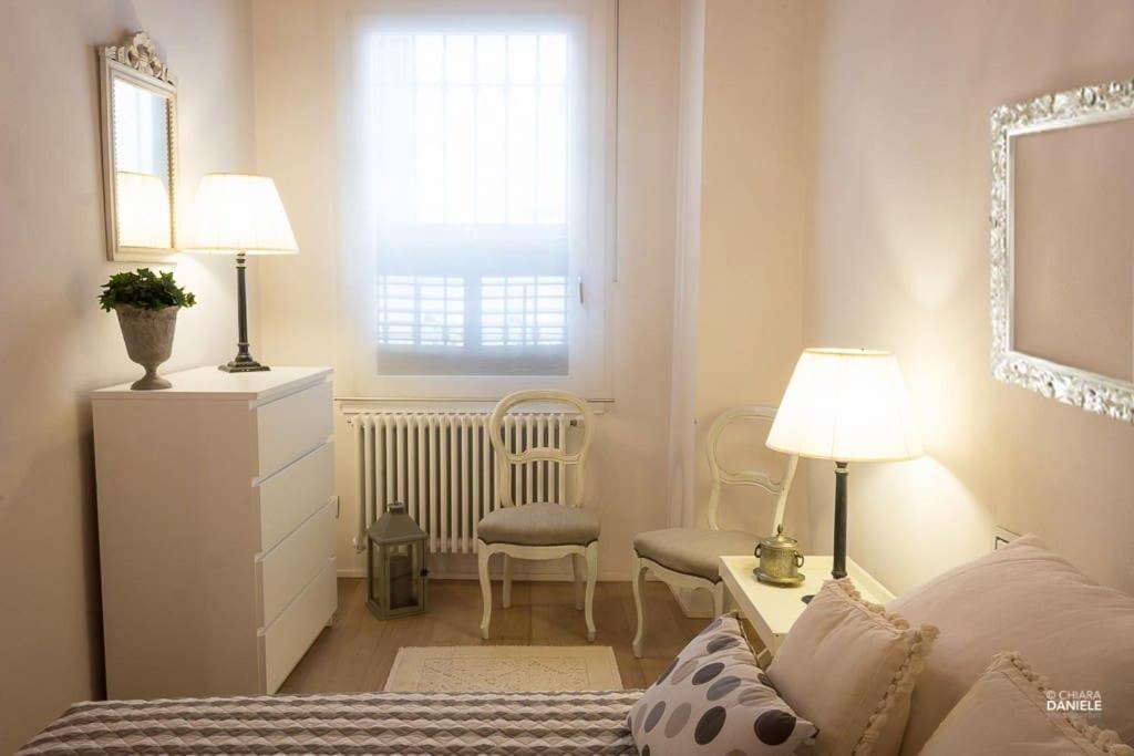 Appartamento Romana Florens Exteriör bild